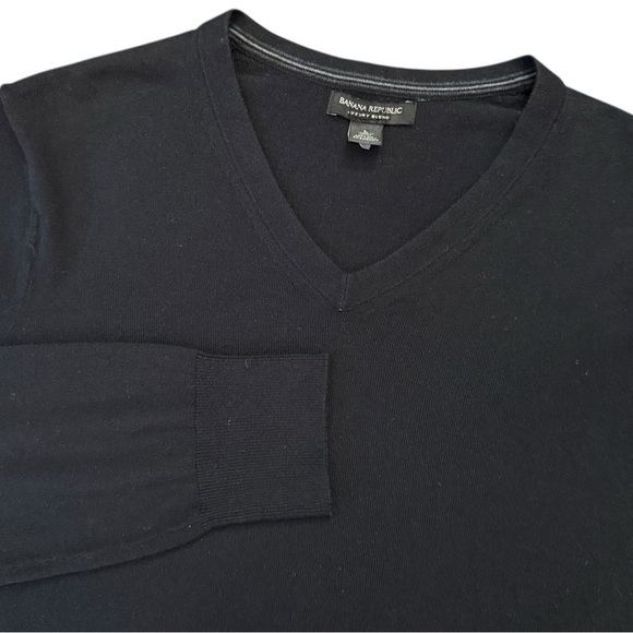 Two Banana Republic Silk-Blend V-Neck Pullover Sweaters Beige/Navy Blue Large - Picture 8 of 13